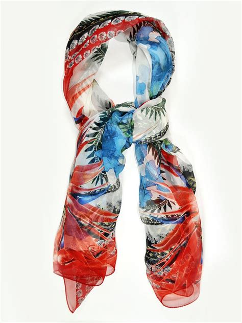 Top 5 Ways to Style Your Luxury Alike GIVENCHY Scarf